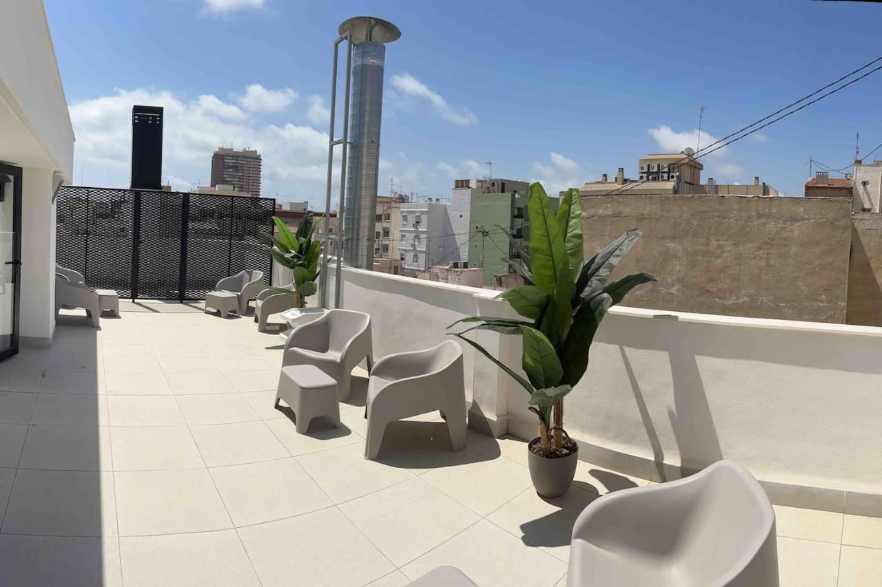 Apartamentos Breton 17 Suite Familiar อาลิกันเต ภายนอก รูปภาพ